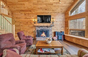 Smart TV, fireplace