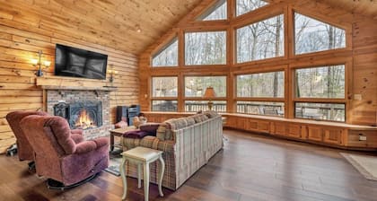 Lake Winnipesaukee, Suissevale Modern Cabin
