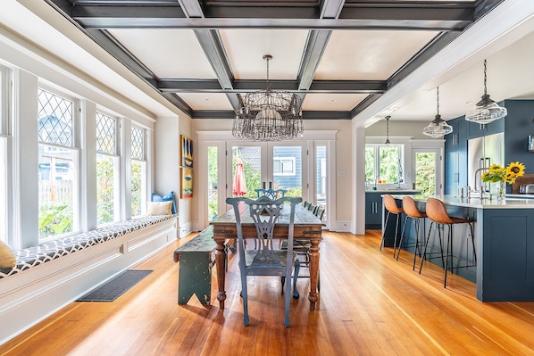 Dining - Beautiful North Cap Hill Craftsman with Hot Tub (Seattle)