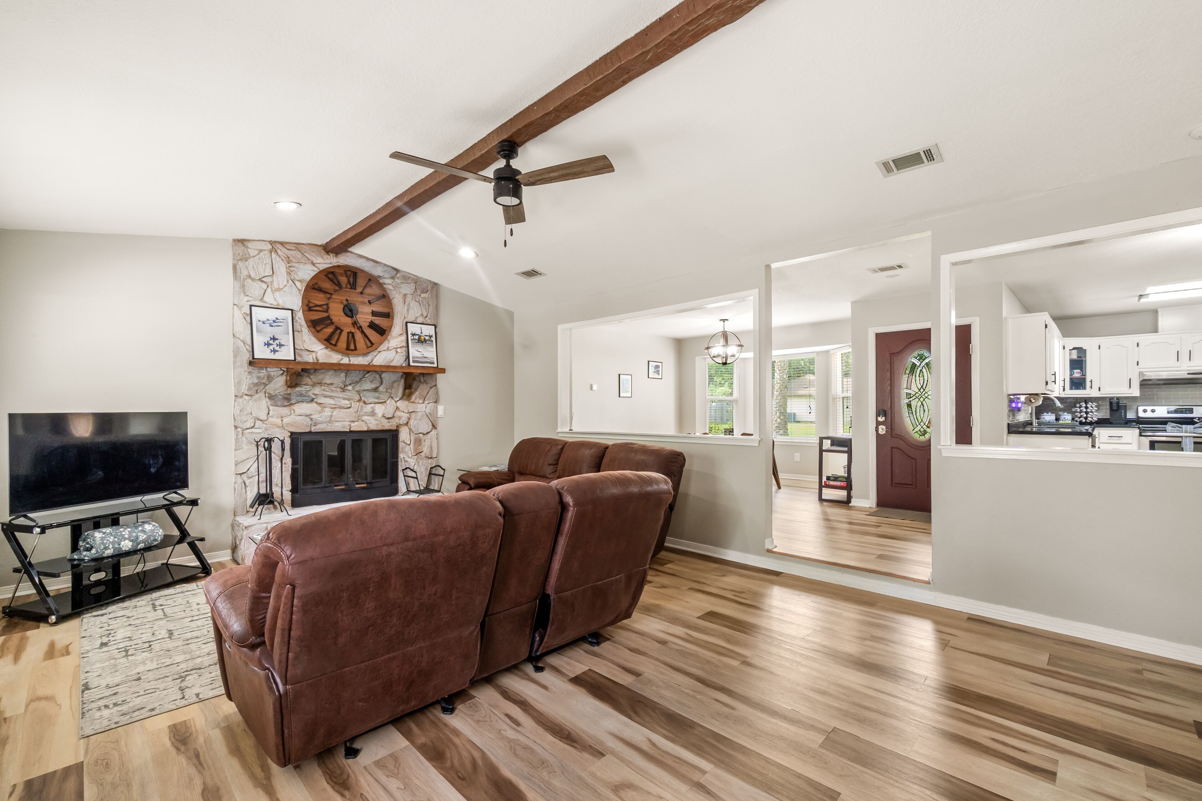 Smart TV, fireplace, books