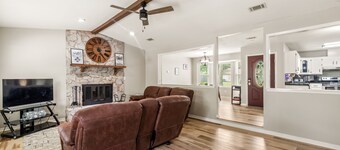 Quiet & Cozy Family Home! Perfect Winter Stay! 