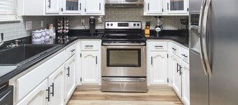 Blue Angels Pool Home in Central Pensacola!