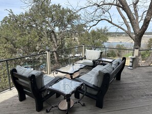 Terrace/patio - SPECTACULAR LAKEFRONT OASIS
Over 400 feet frontage on 2 acres of century oaks (Austin)