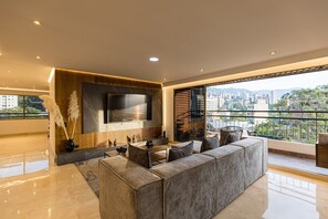 Interior - Beautiful Panoramic View / 3BR / Studio / Poblado (Medellín)