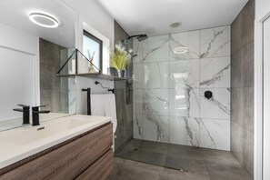 Shower, hair dryer - Sun Kissed Pool Villa - Mangawhai Holiday Home (Mangawhai)