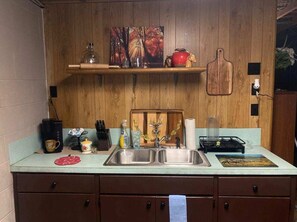 Private kitchen - Equestrian Dream
Studio nestled in the heart of Love Valley North Carolina. (Statesville)