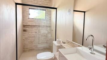 Towels, soap, shampoo, toilet paper