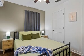 1 chambre, bureau, fer et planche à repasser, Wi-Fi gratuit