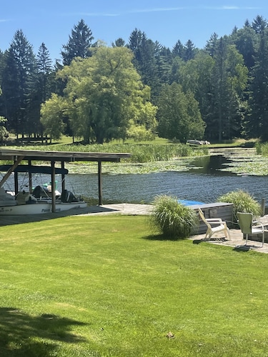 Cottage 3 is a charming 2 bedroom 25’ from your boat dock & Hamlin lake.