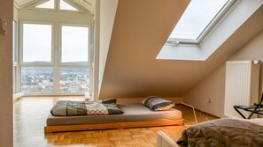 1 bedroom, free WiFi, bed sheets - Studio apartment with panoramic views of the Middle Rhine Valley (Lahnstein)