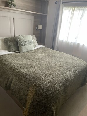 2 quartos, ferros/tábuas de passar roupa, Wi-Fi, roupa de cama