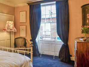 4 Schlafzimmer, kostenloses WLAN, Bettwäsche