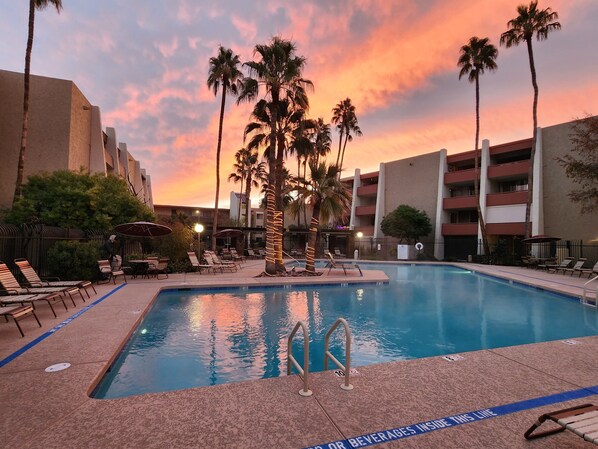 Pool - Modern Beautiful Old Town Scottsdale Condo! (Scottsdale)