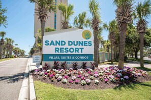 Property grounds - Charming Beach View 3BR,King,Pool,B152 (Myrtle Beach)