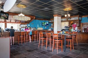 Bar (on property) - Charming Beach View 3BR,King,Pool,B152 (Myrtle Beach)