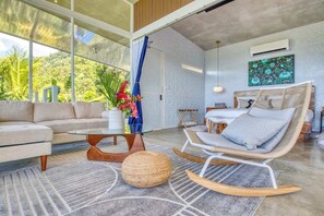 Interior - Dominical Casita with Stunning Ocean Views (Savegre de Aguirre)