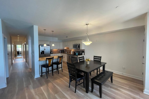 Open concept kitchen/dining room with lake view
440-479-4531