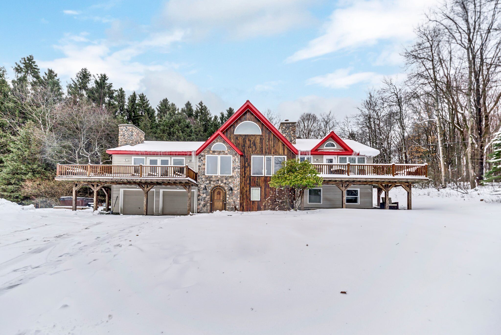 Spectacular Mountain View Chalet