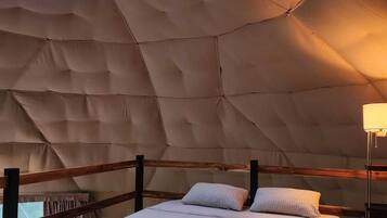 4 Schlafzimmer, Schreibtisch, kostenloses WLAN, BettwÀsche