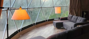 2-story Dome, pool, 400 mts to beach, near Curu, Isla Tortuga & Bioluminescence