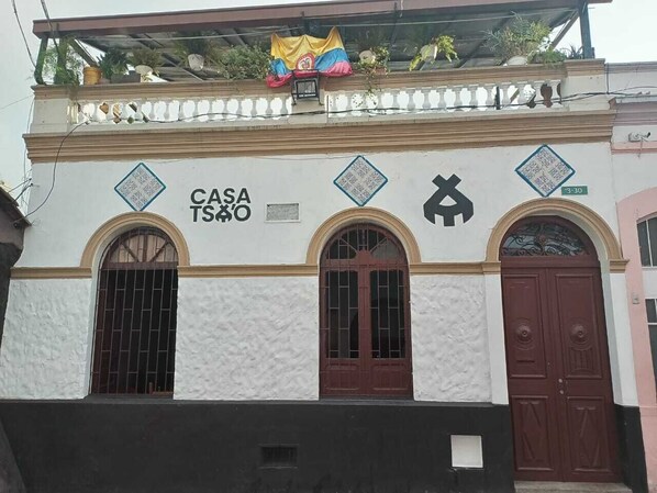 Exterior - Casa Tsao (Bogotá)