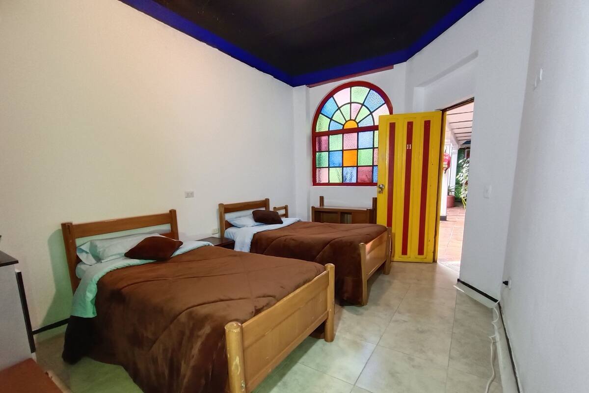 Wifi gratis y ropa de cama 