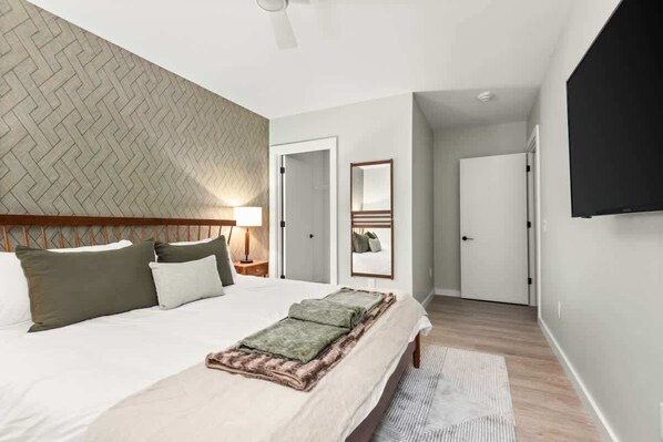 3 bedrooms, iron/ironing board, travel cot, free WiFi