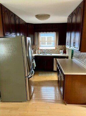 Kühlschrank, Ofen, Herdplatte