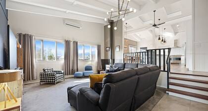 Luxury 5BR Mountain Home - Mt Buller Views