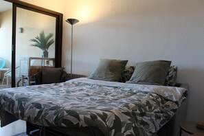 1 bedroom, iron/ironing board, free WiFi, bed sheets