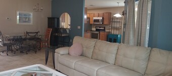 Beach Just 5 Miles! Cul de Sac Home in Great Neighborhood