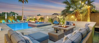 Coachella Escape. Brand New Luxury home in gated community.