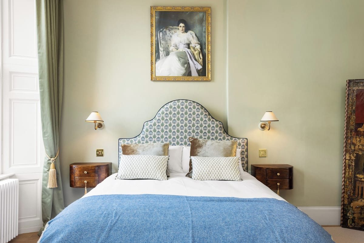 Deluxe Suite, Kitchenette, Park View | 1 bedroom, premium bedding, memory-foam beds, laptop workspace