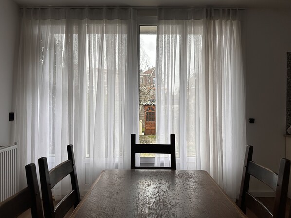 Dining - Enjoy your stay in a cosy corner in Rotterdam (Rotterdam)