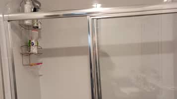 Handdoeken, toiletpapier