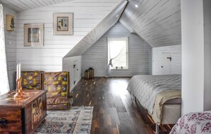 3 bedrooms, iron/ironing board