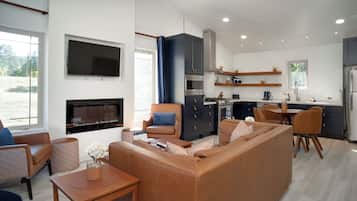 Smart-TV, Kamin, BĂŒcher