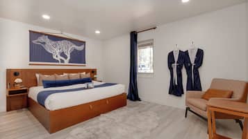 1 bedroom, travel cot, free WiFi, bed sheets