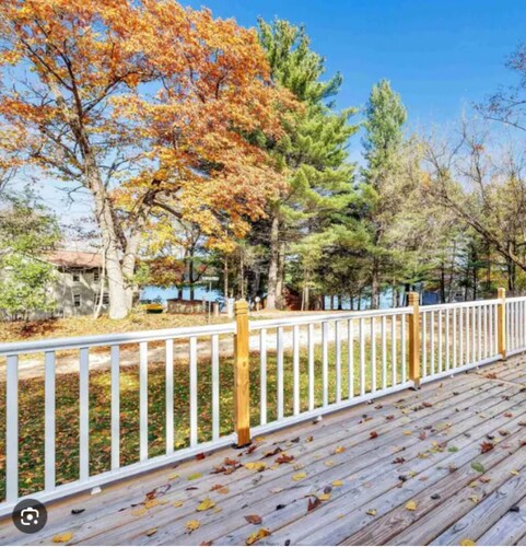 Wild Rose Retreat - Hot tub and Lake Access