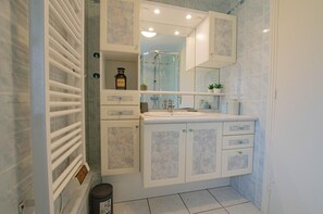 Shower - Les Farinettes - Arrelles (ARRELLES)