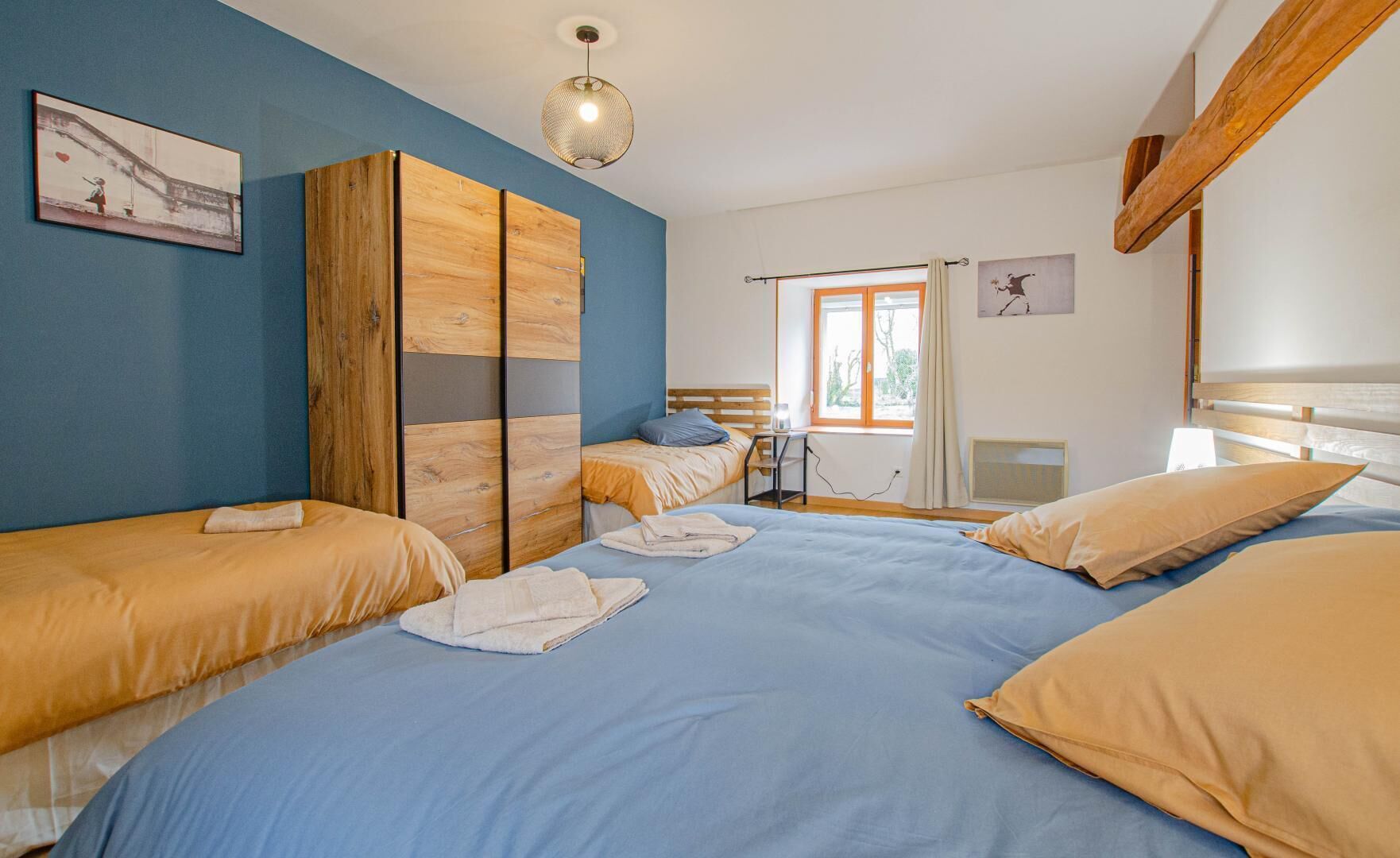 Chambre pour 4 personnes à l'étage.