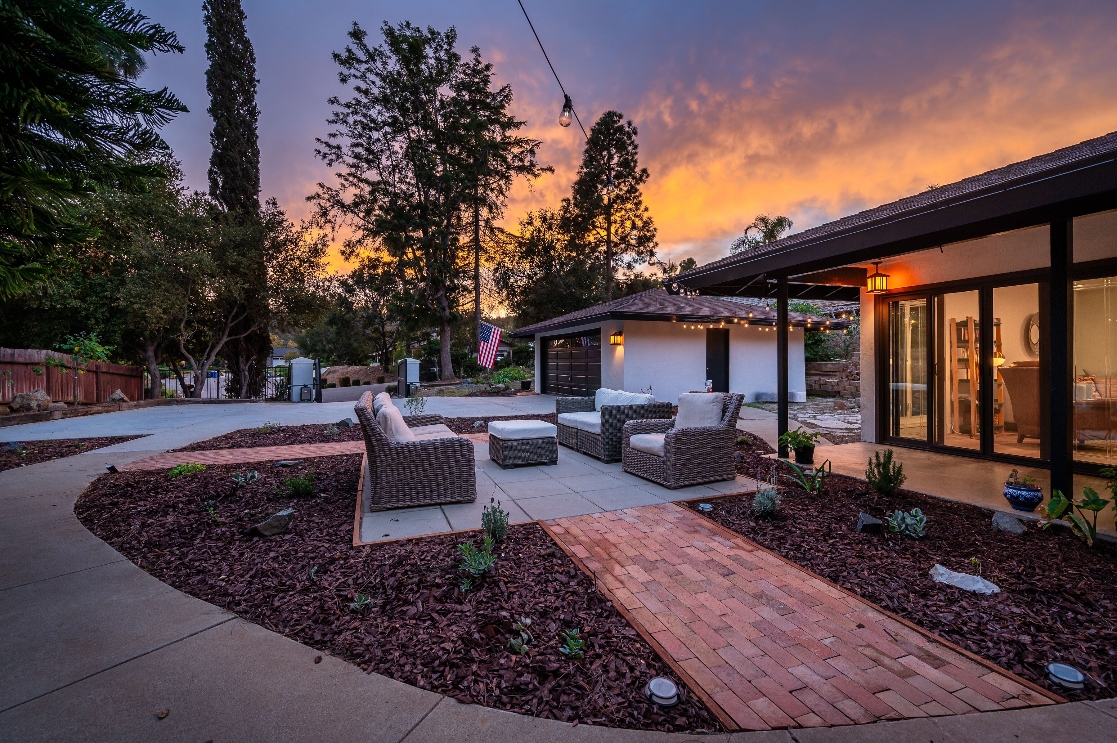 Relaxing hideaway just steps from Monserate winery! 