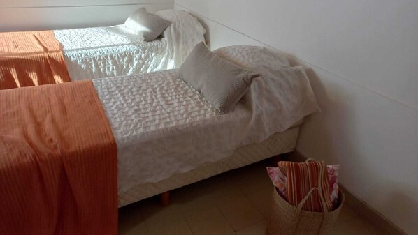 2 bedrooms