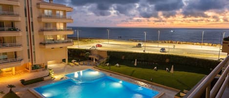 Indoor pool, outdoor pool