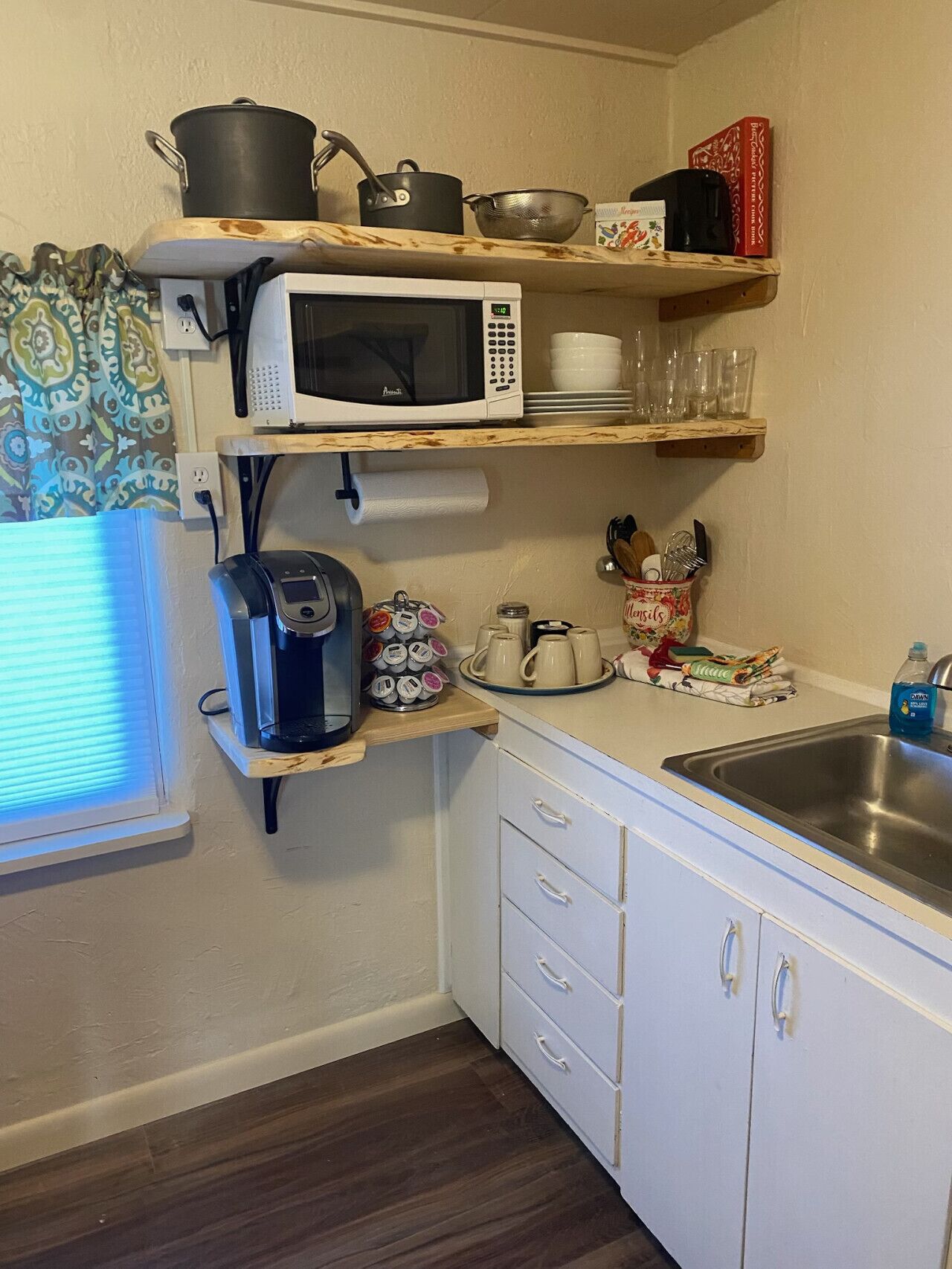 電子レンジ、オーブン、コンロ、トースター