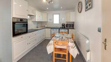 Kühlschrank, Geschirrspüler