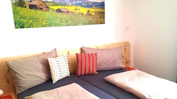 1 bedroom, bed sheets, wheelchair access