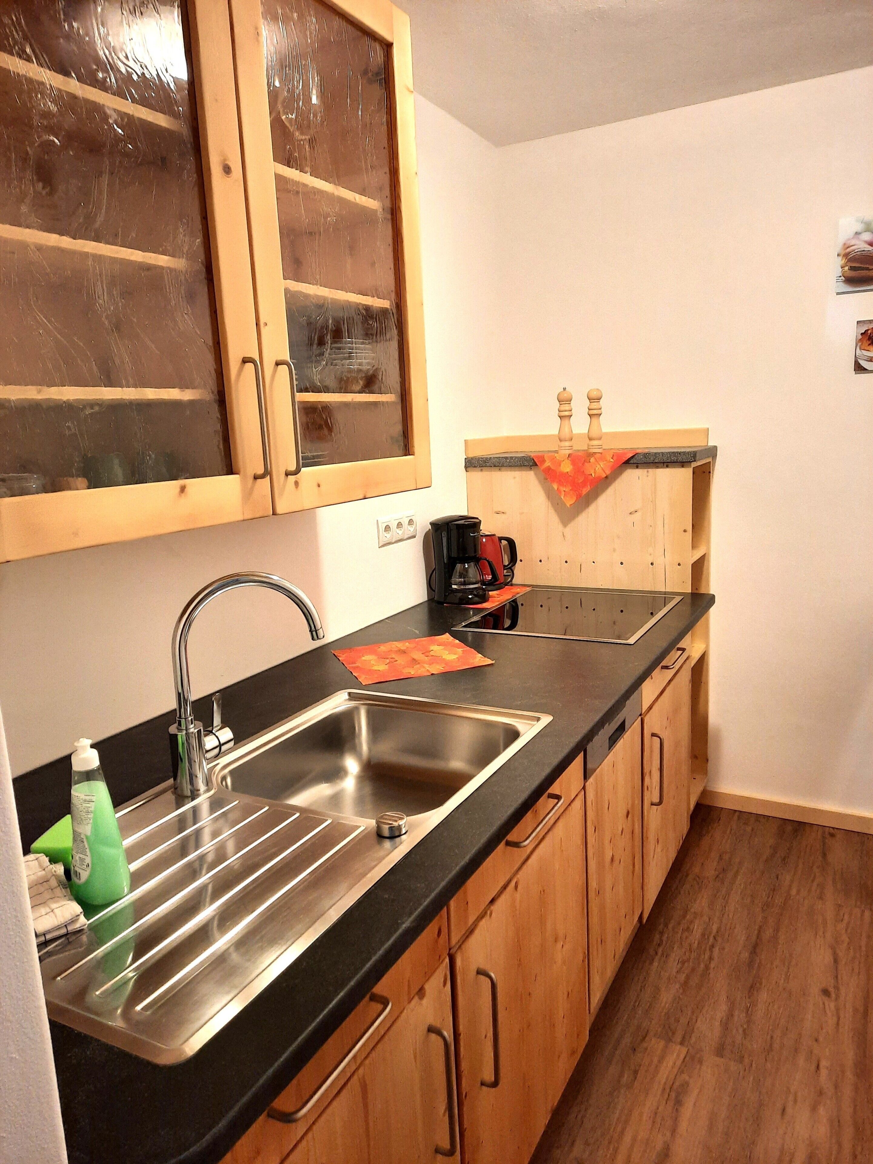 Réfrigérateur, four, plaque de cuisson, lave-vaisselle