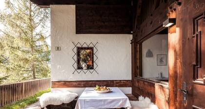 Chalet 'Am Reschensee' mit Seeblick, privater Terrasse und eigenem Garten