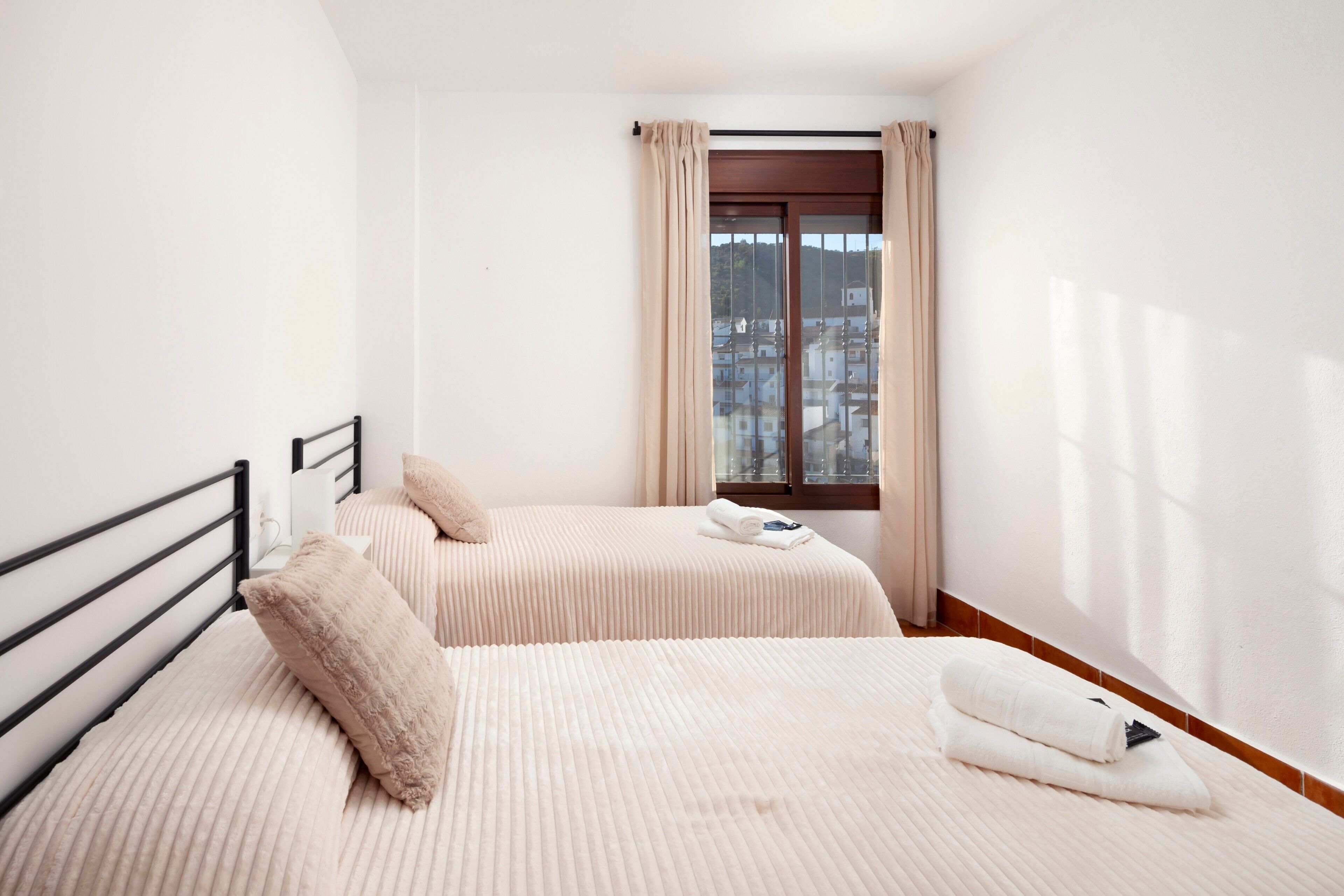 2 camere, ferro/asse da stiro, Wi-Fi gratuito, lenzuola